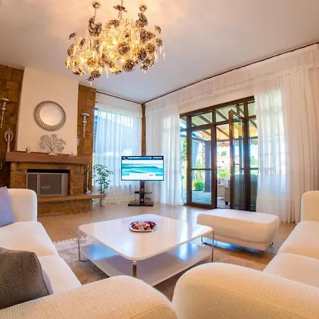 Sani Lili 5 Villa *